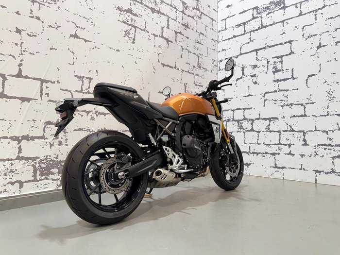 2025 Suzuki GSX-8T GSX-S Gold