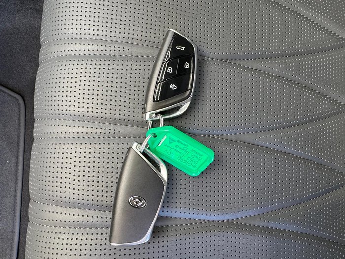 2025 LDV D90 Executive