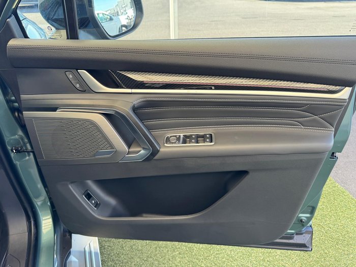 2025 LDV D90 Executive