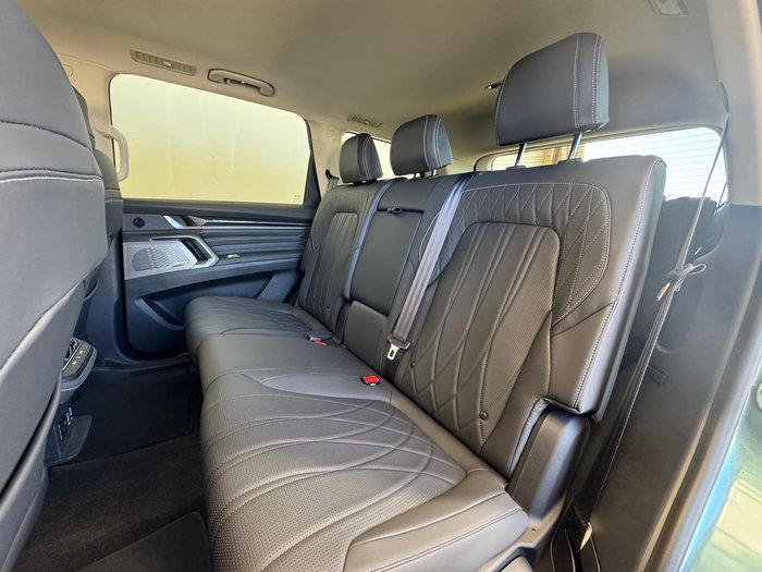 2025 LDV D90 Executive