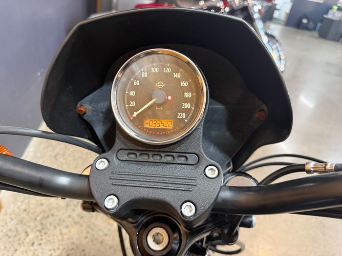 2017 Harley-davidson XL883 IRON 883 Black