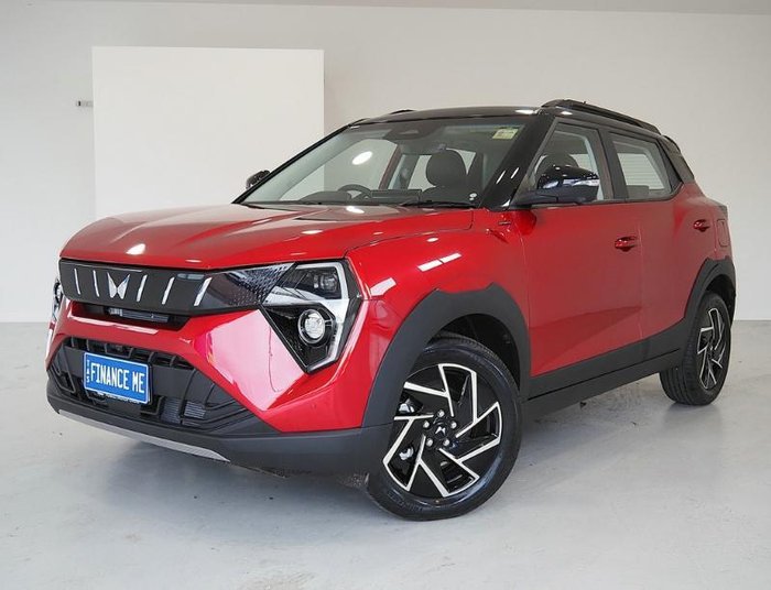 2025 Mahindra XUV3XO AX7L