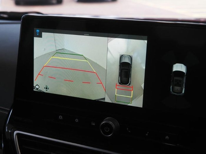 2025 Mahindra XUV3XO AX7L