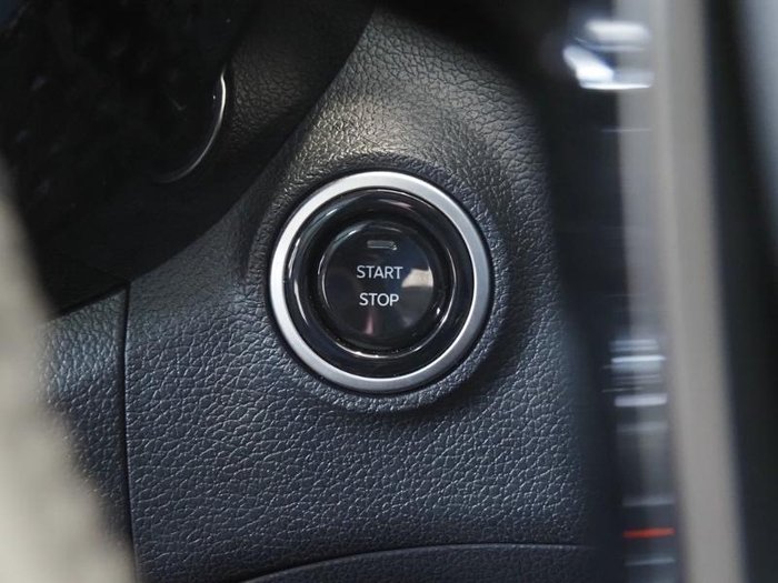 2025 Mahindra XUV3XO AX7L