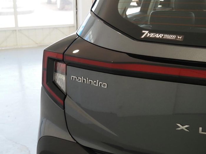 2025 Mahindra XUV3XO AX7L