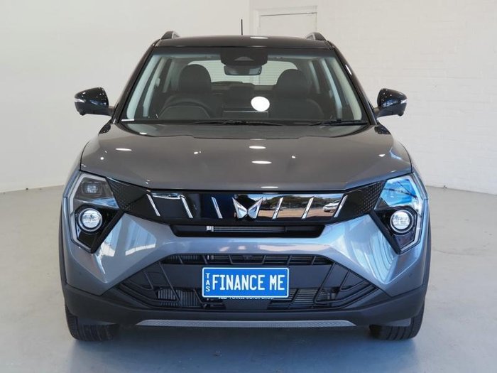 2025 Mahindra XUV3XO AX7L