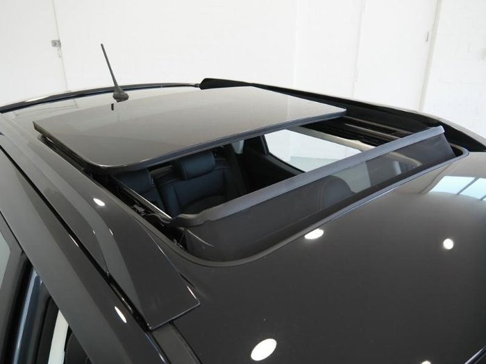 2025 Mahindra XUV3XO AX7L