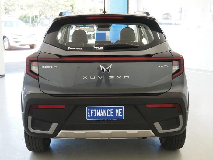 2025 Mahindra XUV3XO AX7L