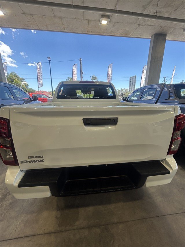 2025 Isuzu D-MAX SX