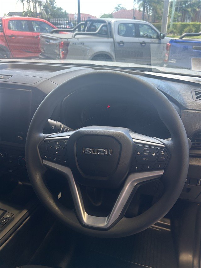 2025 Isuzu D-MAX SX