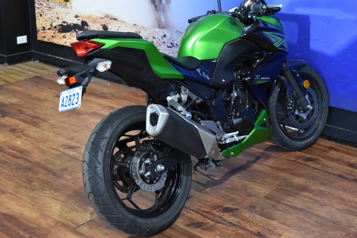 2015 Kawasaki Z300 ABS Green