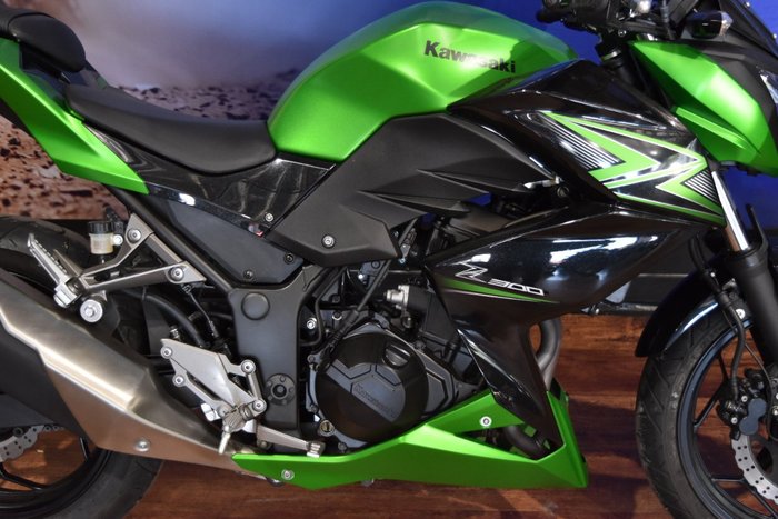 2015 Kawasaki Z300 ABS Green