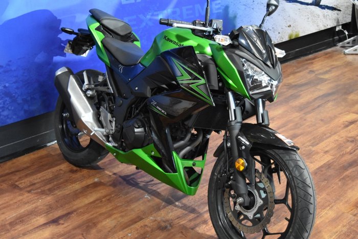 2015 Kawasaki Z300 ABS Green