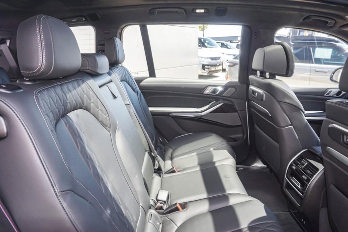 2025 BMW X7 xDrive40d M Sport