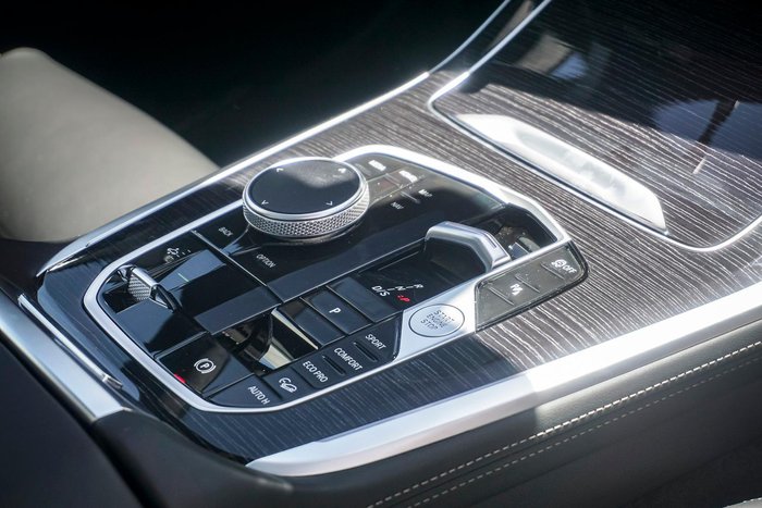 2025 BMW X7 xDrive40d M Sport