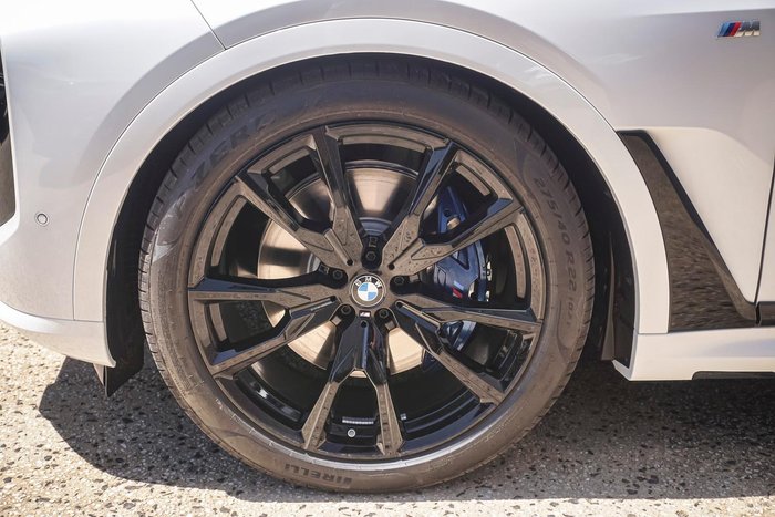 2025 BMW X7 xDrive40d M Sport