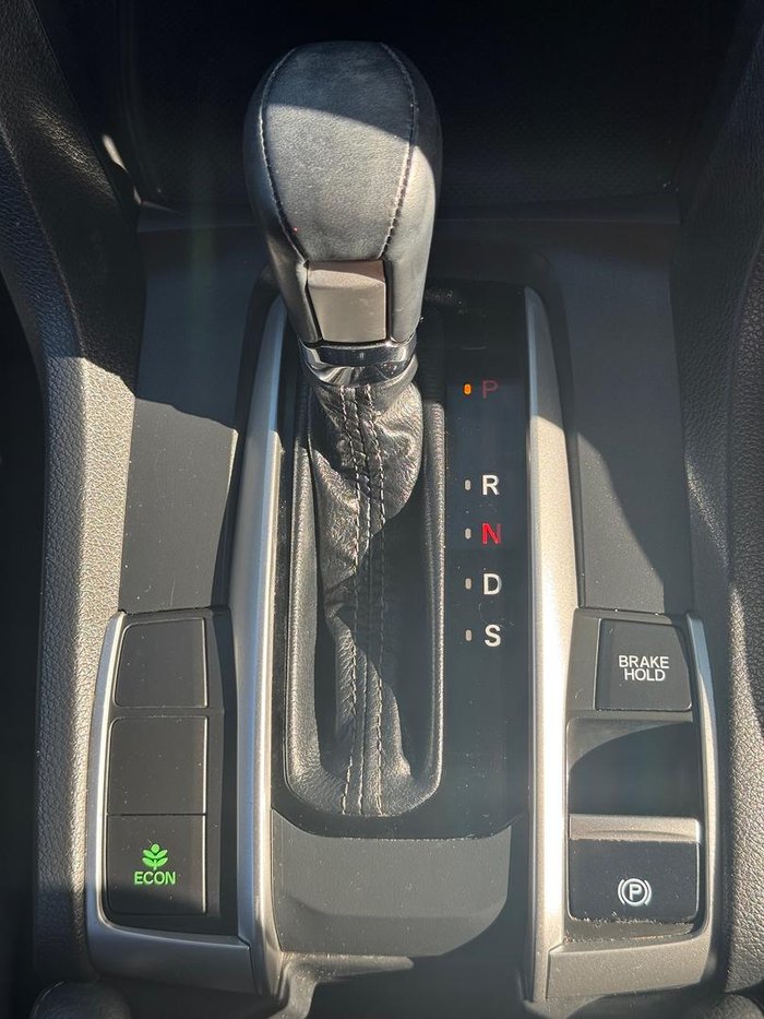 2018 Honda Civic VTi-LX 10th Gen MY18 White Orchid