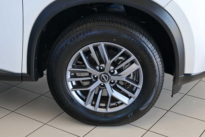 2024 Nissan X-TRAIL ST