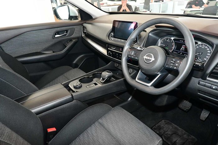 2024 Nissan X-TRAIL ST