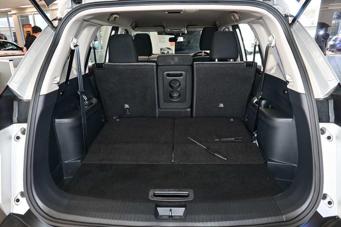 2024 Nissan X-TRAIL ST