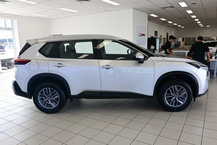 2024 Nissan X-TRAIL ST