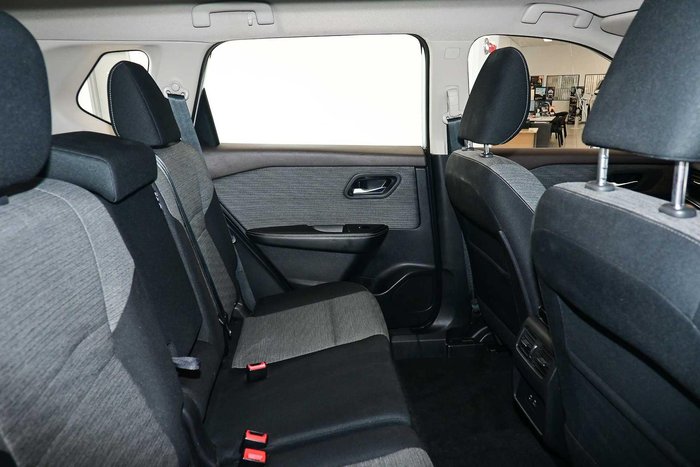 2024 Nissan X-TRAIL ST