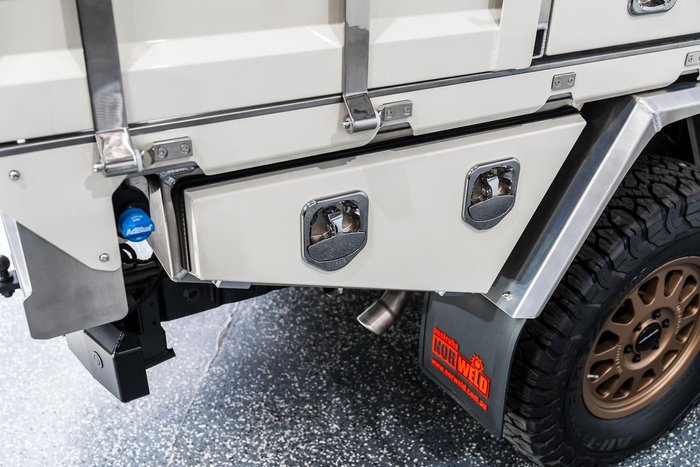 2024 INEOS Grenadier Quartermaster MY24 4X4 Dual Range Scottish White