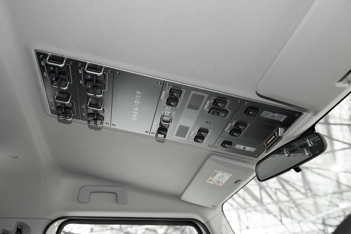 2024 INEOS Grenadier Quartermaster MY24 4X4 Dual Range Scottish White