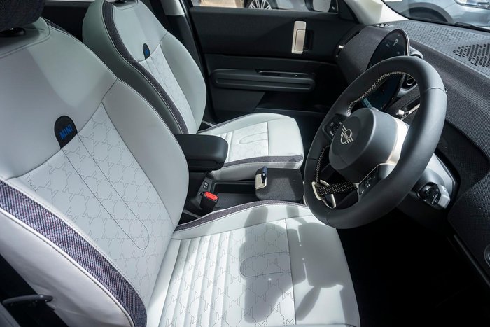 2024 MINI Countryman E Classic