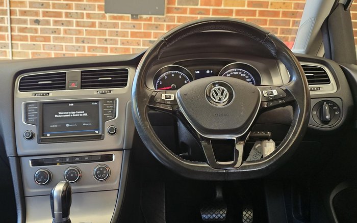 2016 Volkswagen Golf 92TSI Trendline 7 MY17 Pure White