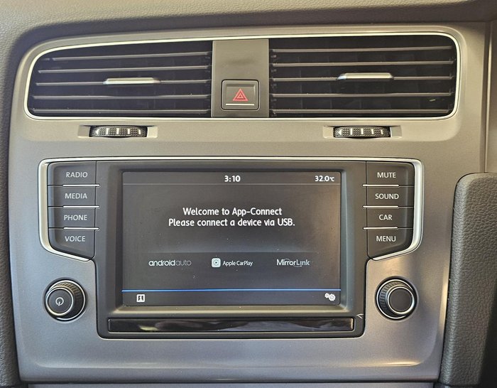 2016 Volkswagen Golf 92TSI Trendline 7 MY17 Pure White