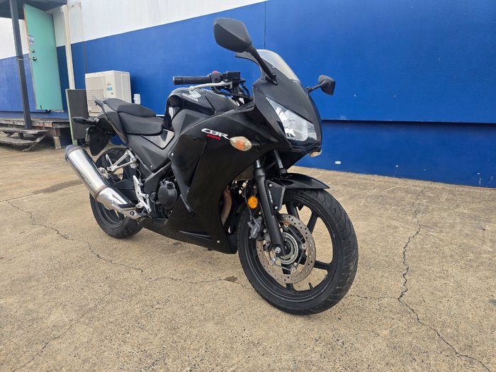 2016 Honda CBR300R Black