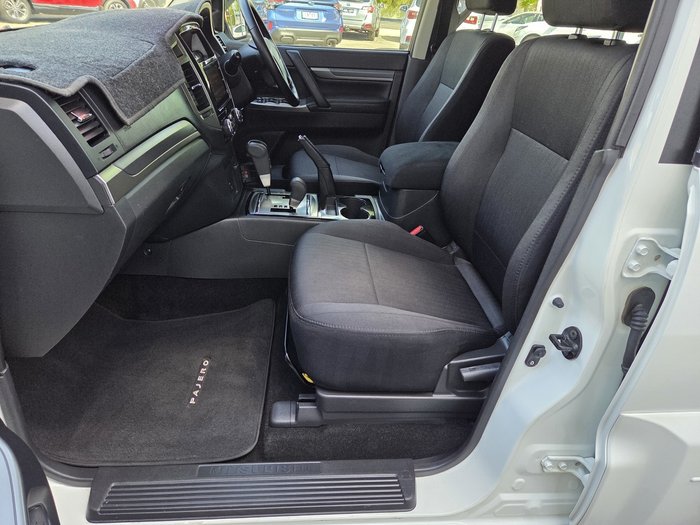 2019 Mitsubishi Pajero