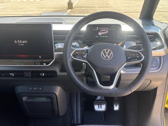 2025 Volkswagen ID. Buzz Pro BEV560