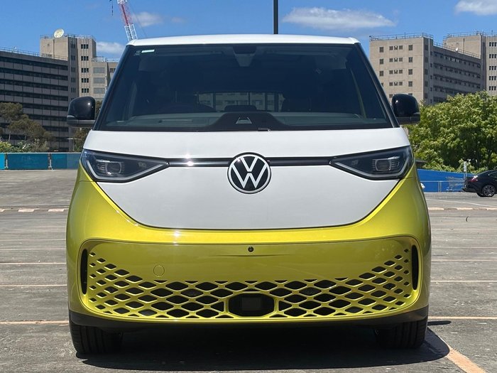 2025 Volkswagen ID. Buzz Pro BEV560
