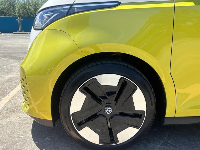 2025 Volkswagen ID. Buzz Pro BEV560