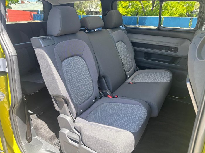 2025 Volkswagen ID. Buzz Pro BEV560