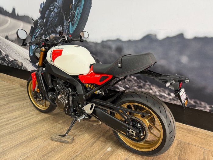 2025 Yamaha XSR900 (MTM890A) WHITE