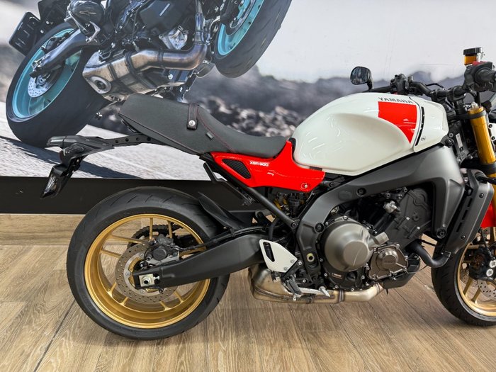 2025 Yamaha XSR900 (MTM890A) WHITE