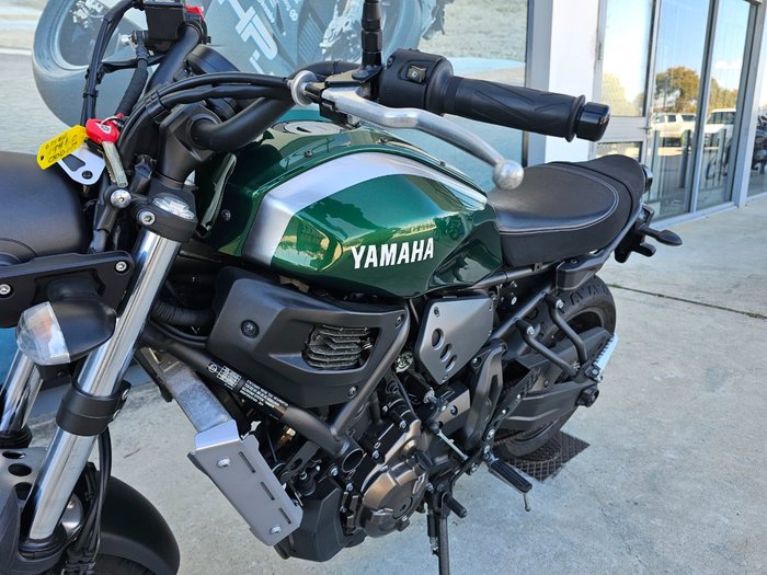 2016 Yamaha XSR700 Green