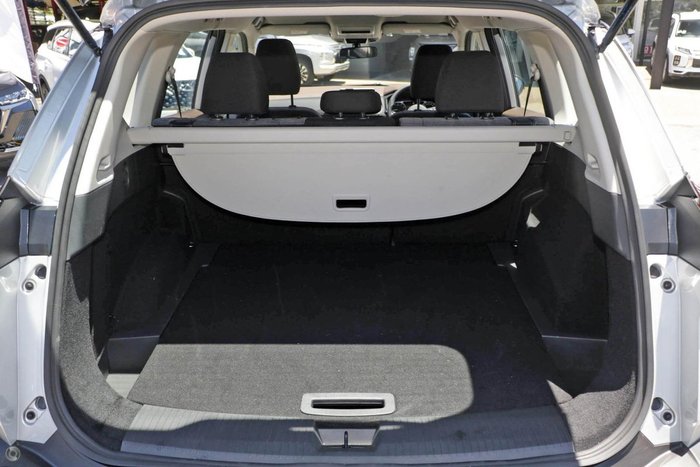 2025 Nissan X-TRAIL ST