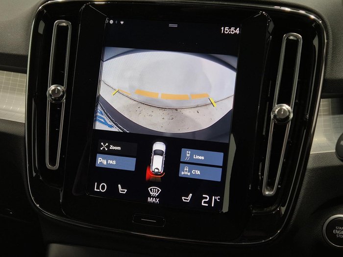 2020 Volvo XC40 T4 Momentum MY20 Ice White