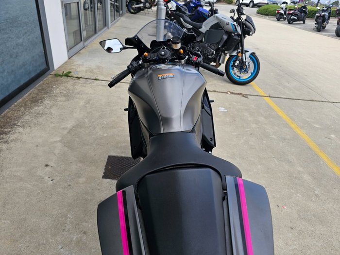 2024 Yamaha YZF-R7LA GREY