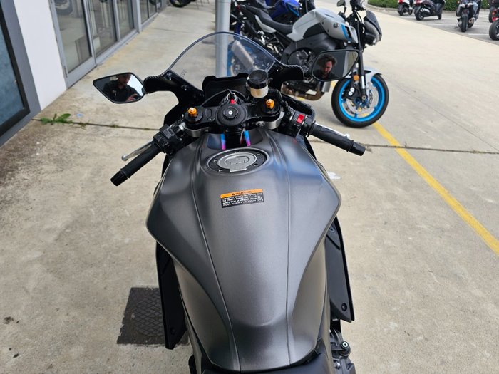 2024 Yamaha YZF-R7LA