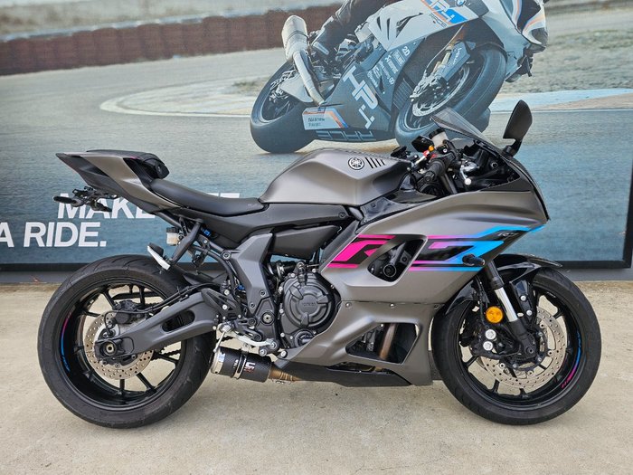 2024 Yamaha YZF-R7LA GREY