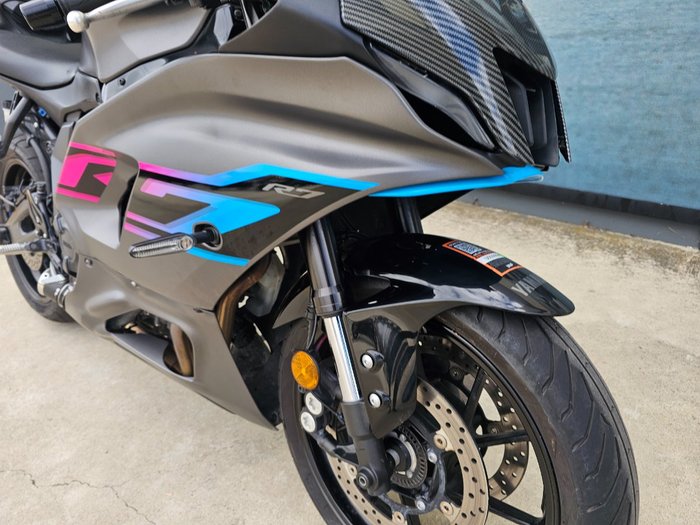 2024 Yamaha YZF-R7LA