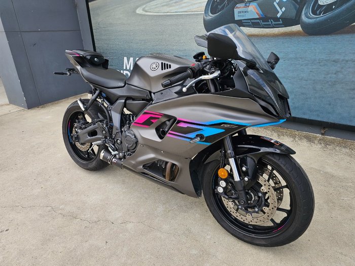 2024 Yamaha YZF-R7LA