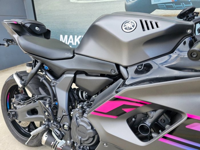 2024 Yamaha YZF-R7LA GREY