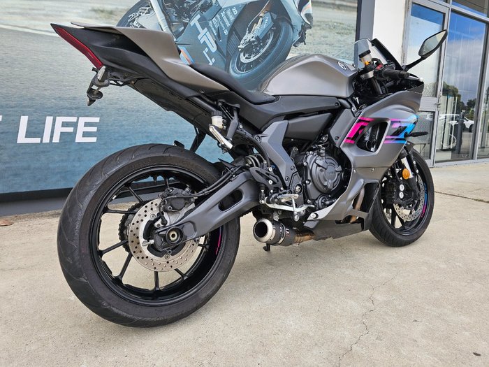 2024 Yamaha YZF-R7LA