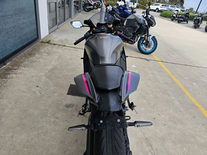 2024 Yamaha YZF-R7LA GREY